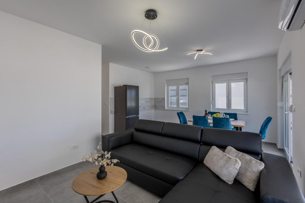 Carpe Diem Luxury Apartments Rogoznica  Esterno foto