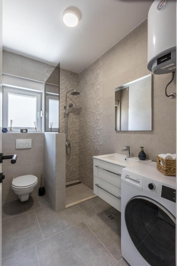 Carpe Diem Luxury Apartments Rogoznica  Esterno foto